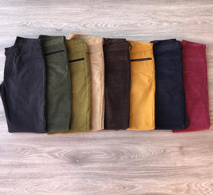 Pantaloni in velluto sardo: una scelta adatta ad ogni stile.